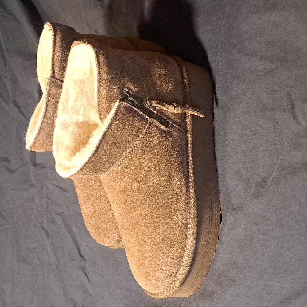 NWOT Bearpaw Women's Toni Zip Side Brown Platform Size 9 Boot - Picture 3 of 14